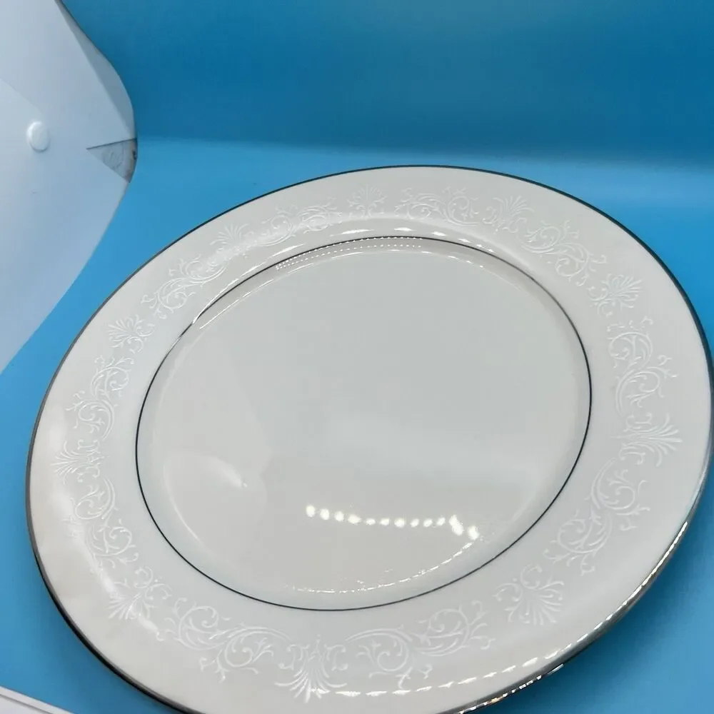 2 Noritake Ivory China Marseille 7550 Dinner Plates 10 1/2